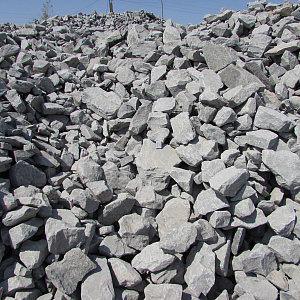 Бутовый камень серый 70-150 мм